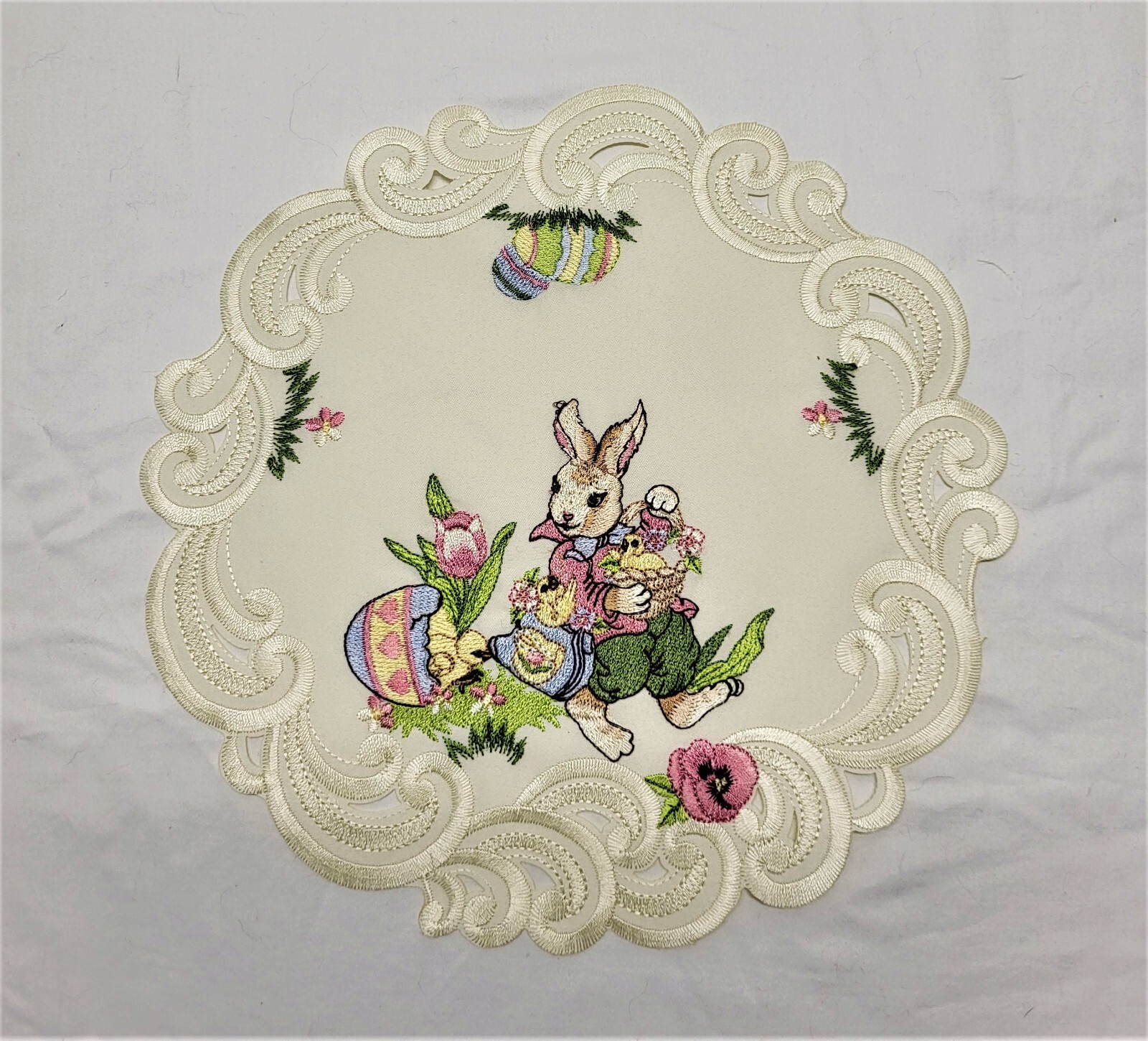 Doily Boutique Table Runner, Doily, Mantel Scarf with Easter Bunny on Ivory