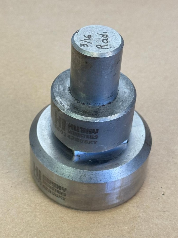 HUSKY INDUSTRIES PUNCH AND DIE SET 3/16 RAD.