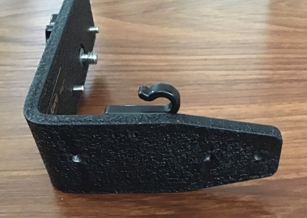 Kiowa 66 Flash Bracket in Box