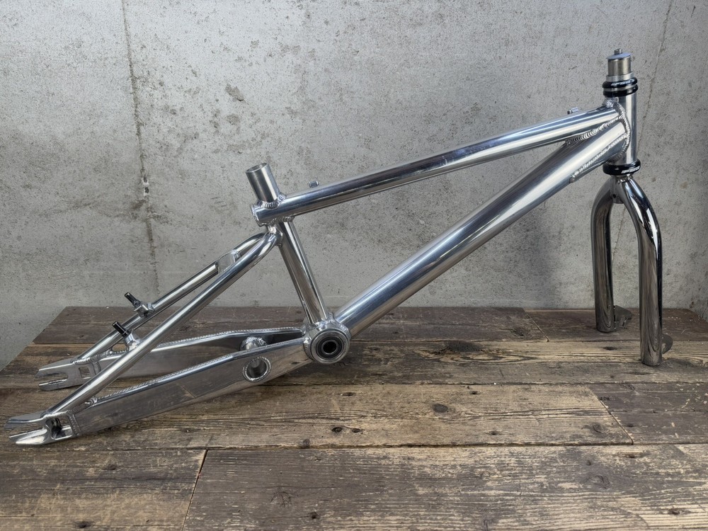 GT Aluminum Box Frame And Fork Polished Old Mid School 20”