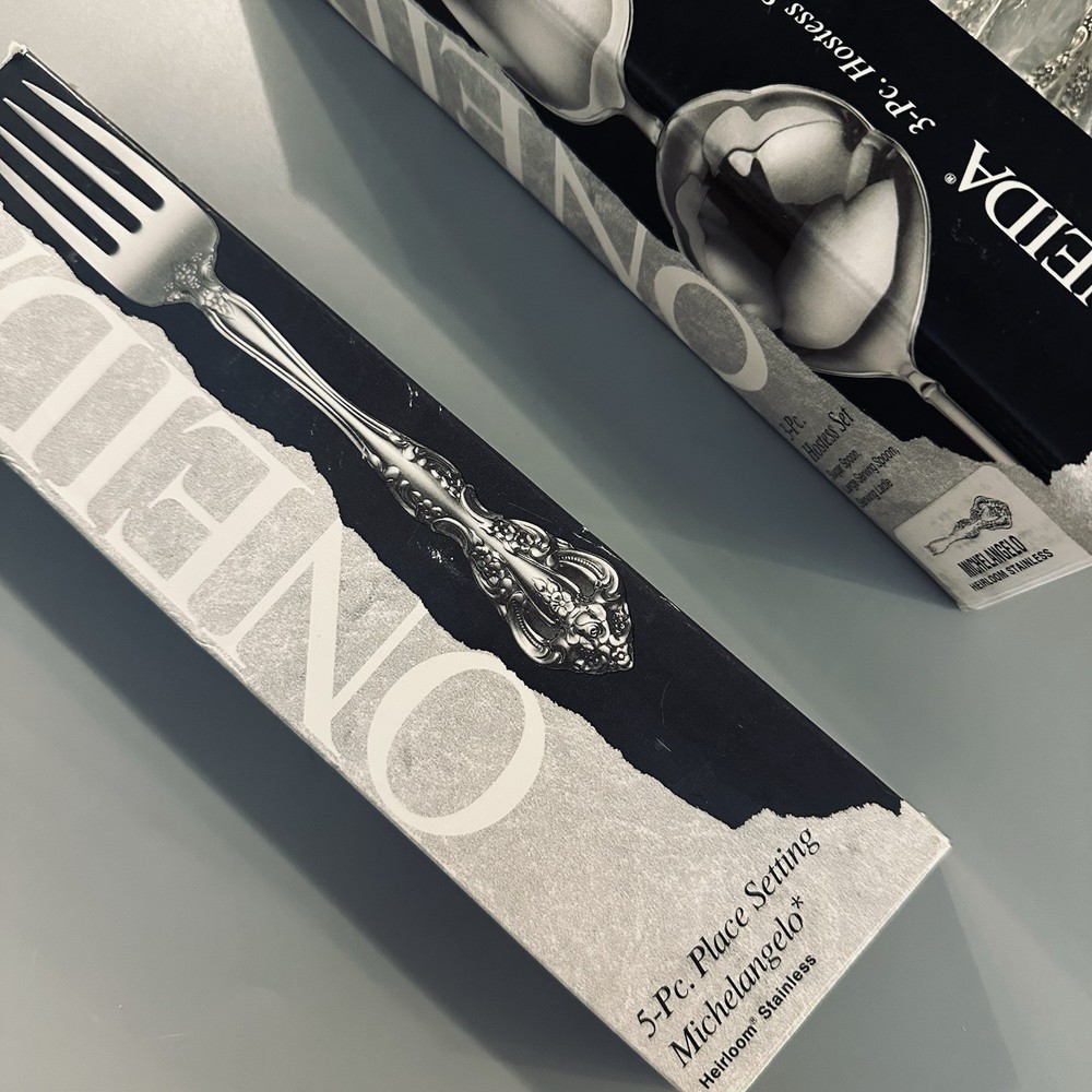 Oneida Michelangelo Stainless Flatware Serves 12 + Serving NEW Vtg