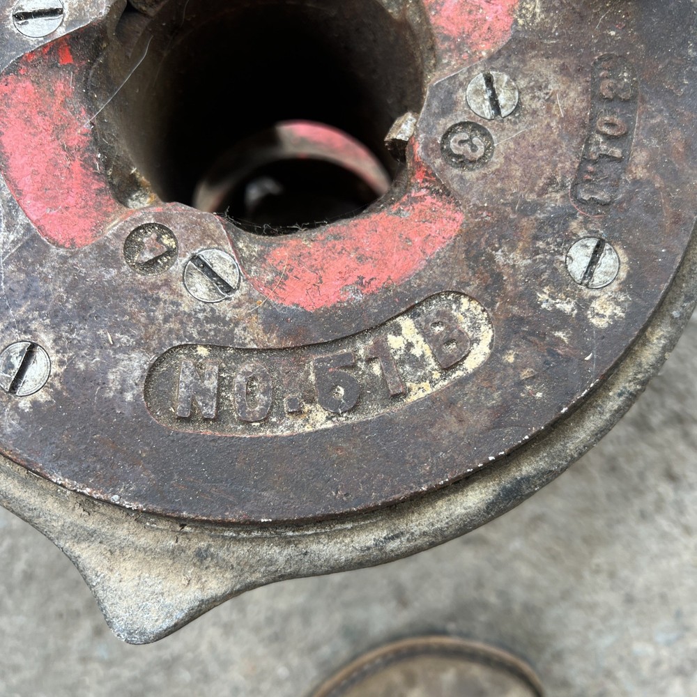 NYE WAYNE 1in to 2in Adjustable Ratcheting Pipe Threader with die