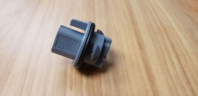 Honda Socket (12V 28/8W)
