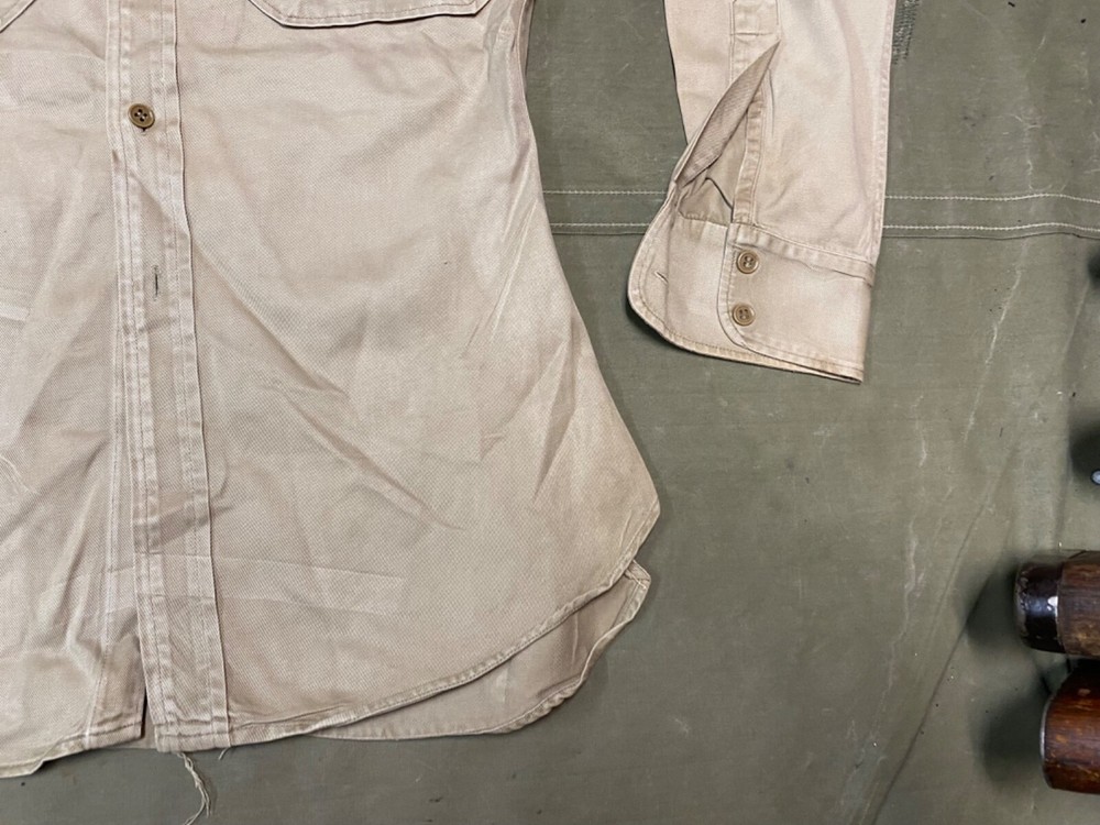 ORIGINAL WWII US ARMY OFFICER "KHAKI" FIELD SHIRT- MEDIUM 40R