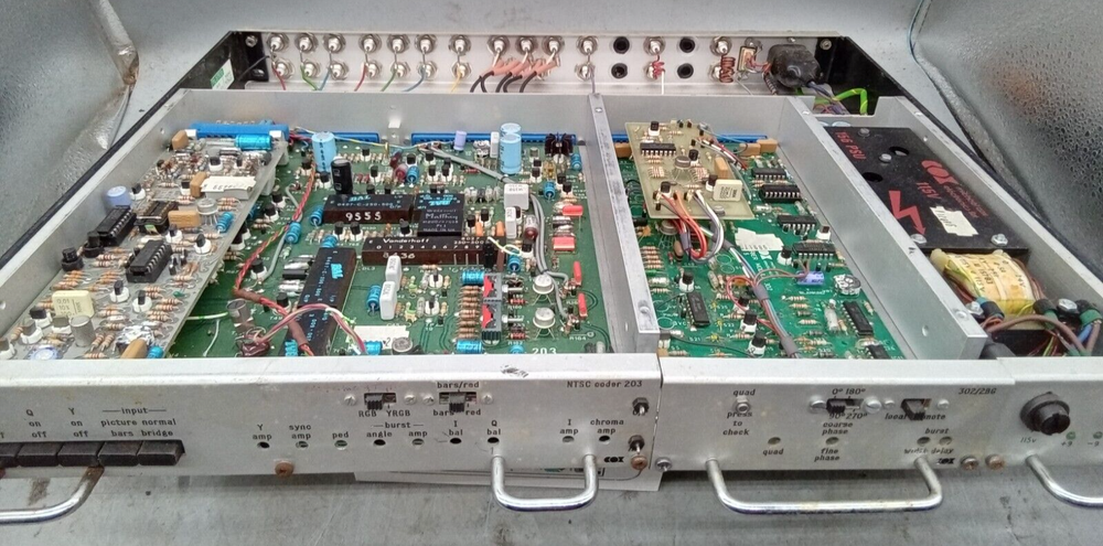 Michael Cox Electronics Ltd.; England NTSC CODER 203 +302/2BG + POWER SUPPLY