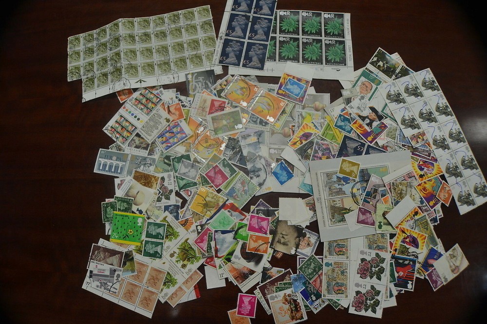 Great Britain 638 Stamps Used Lot