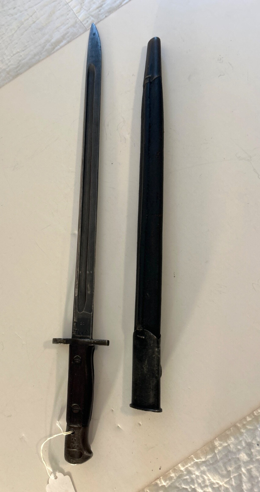 WW1 British Bayonet and Scabbard