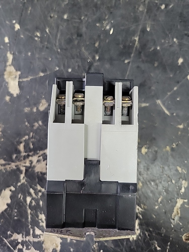 SQUARE D Square D Control Relay Class 8501 Type X0 20 Series A