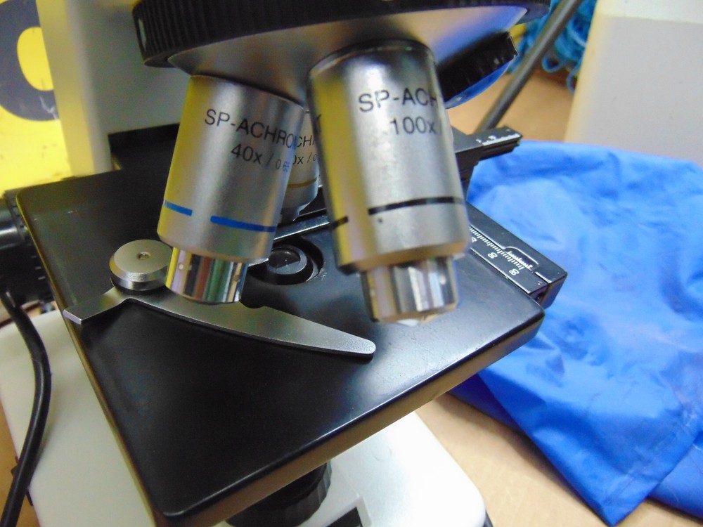 SEILER MICROLUX II MICROSCOPE with 120 PREPARED SLIDES