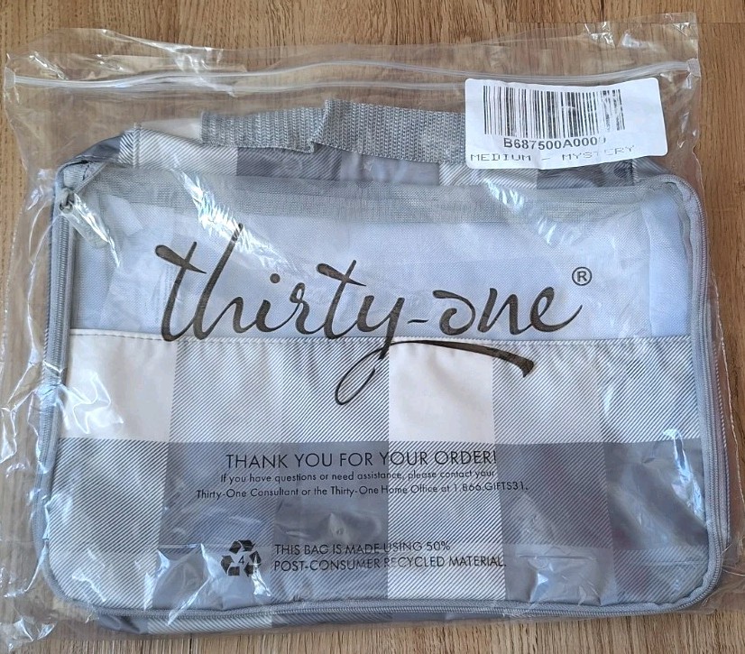Thirty One MEDIUM Packing Cube in Brushed Check NEW