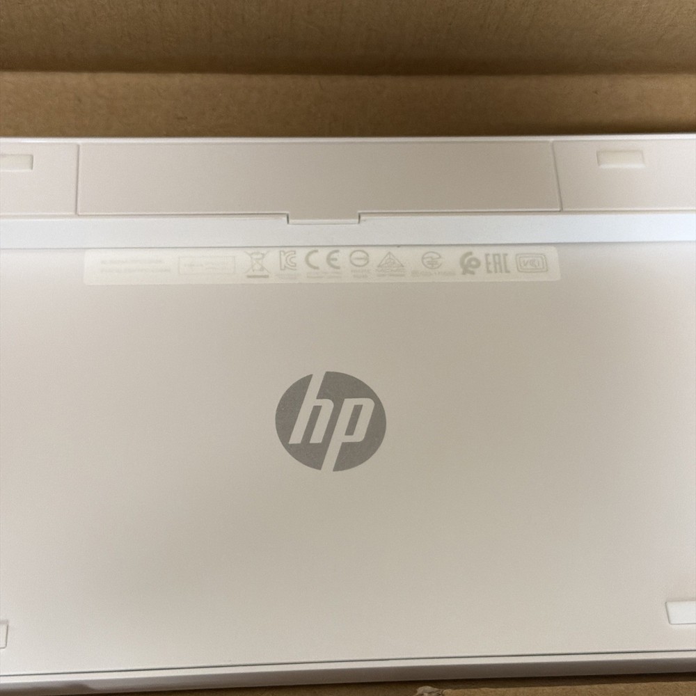 HP 710 White Wireless Keyboard Mouse Combo New