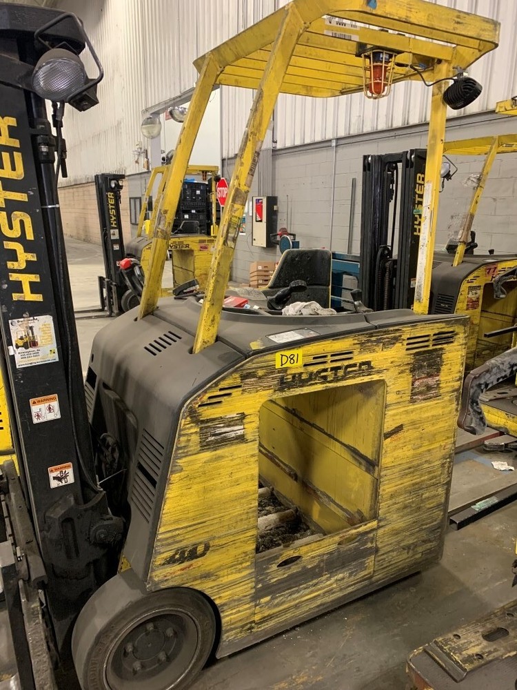 2004 HYSTER E40HSD STAND-UP DOCKER 3 WHEEL FORKLIFT, 36V