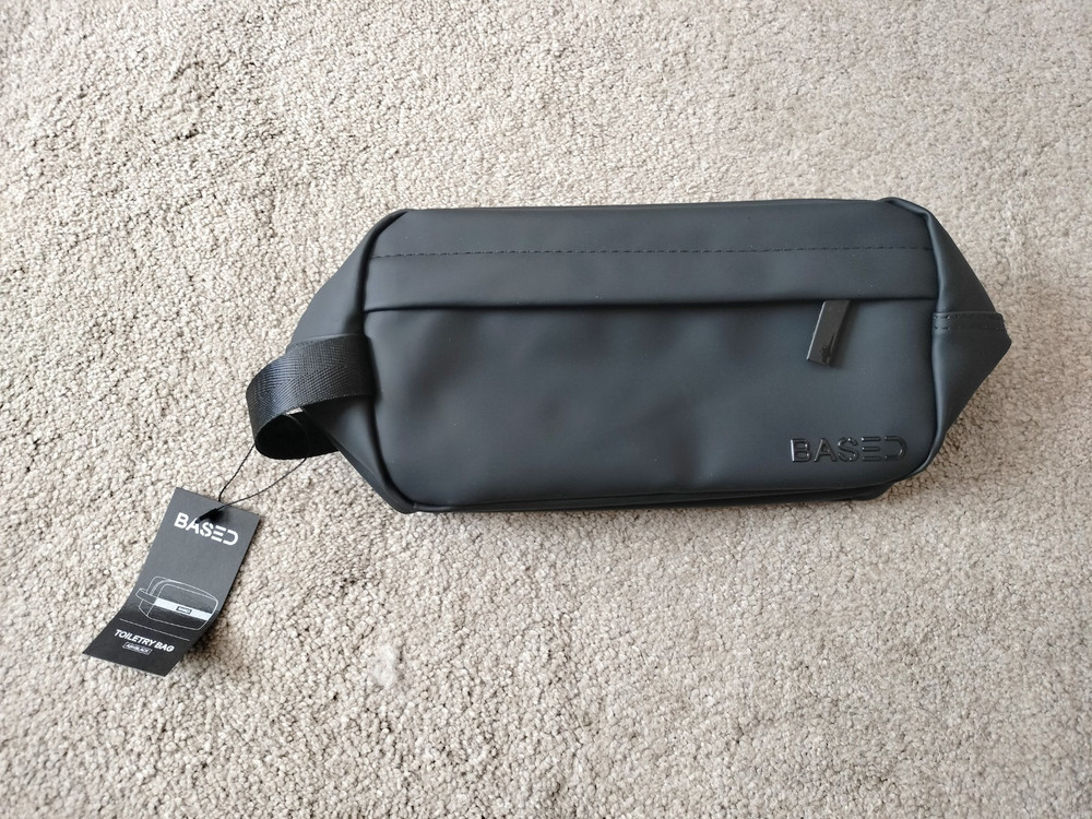 BASED Body works Toiletry bag