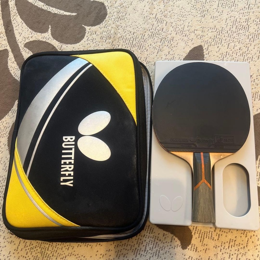 table tennis racket with case