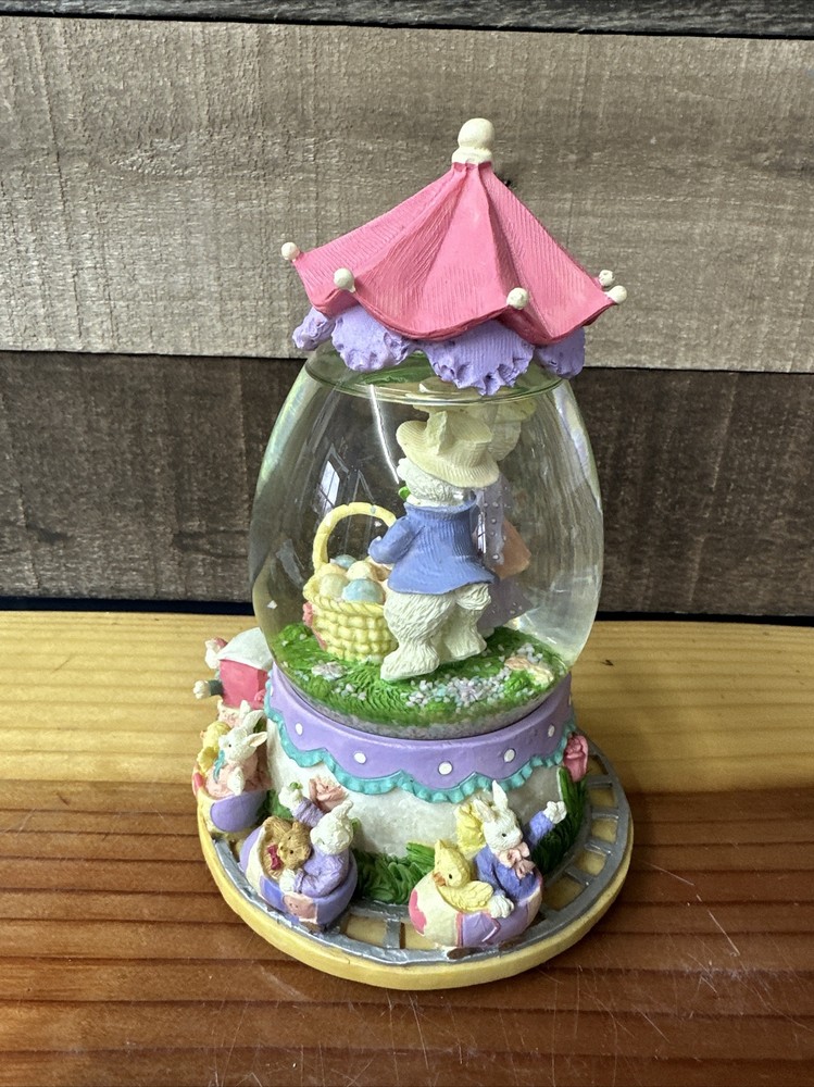 Easter musical snowglobe easter bonnet bunnies