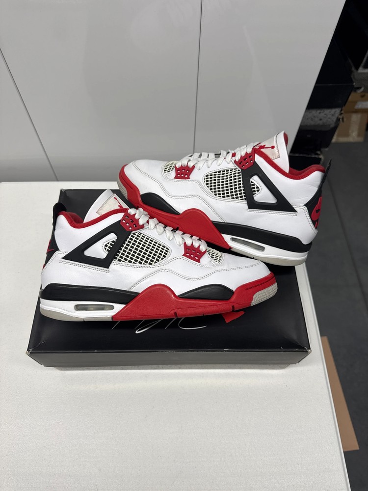 Jordan 4 Fire Red (9.5)