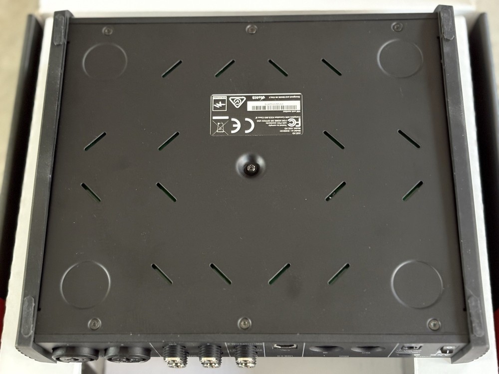 IK Multimedia AXE IO Premium USB Audio Interface