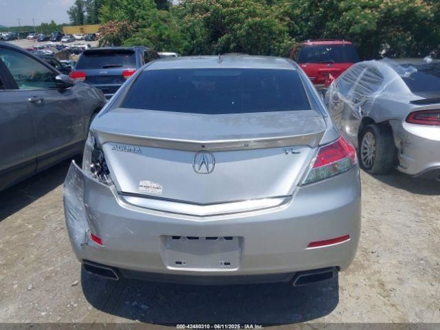 TL 2012 Glove Box 4724432