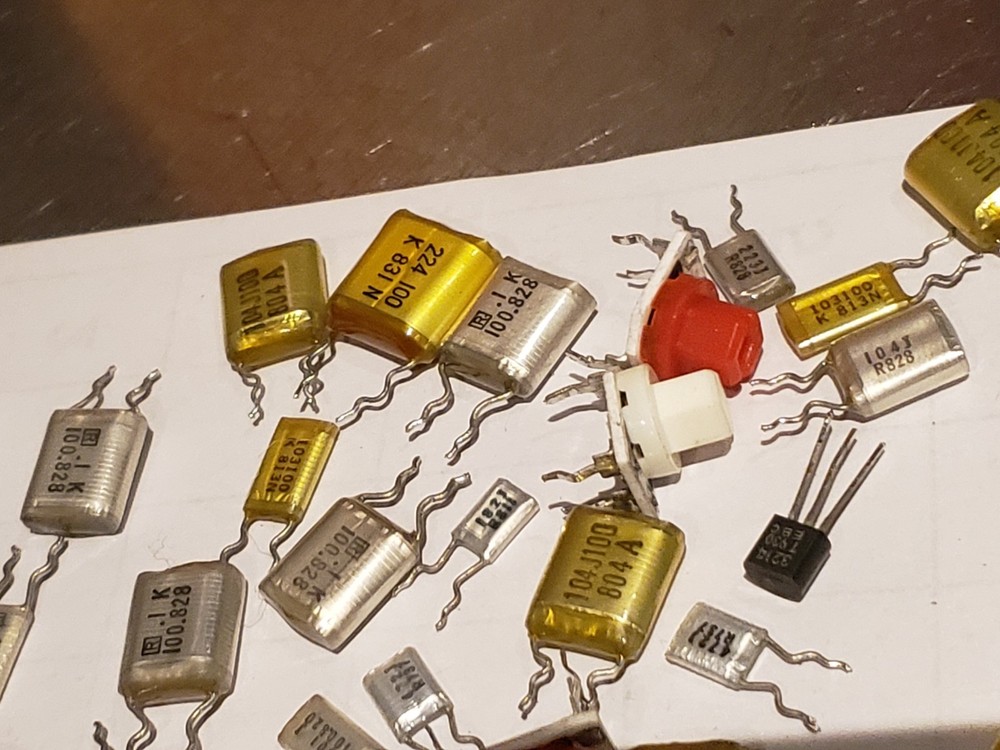Miscellaneous Heathkit Crystal/ Capacitor Lot