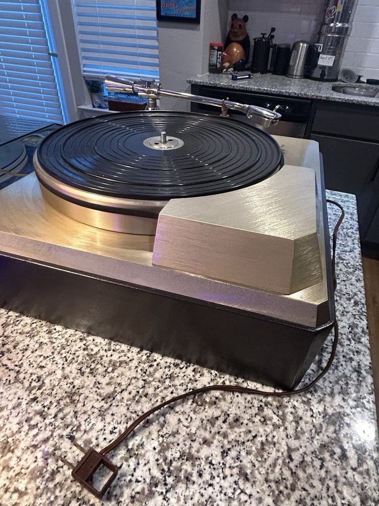 Empire 398 Gold turntable