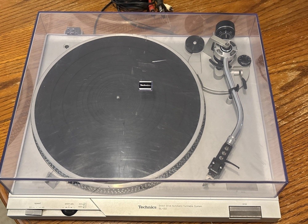 Technics SL-D2 Direct Drive Turntable