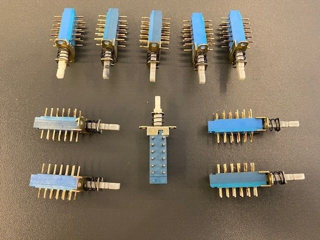 10 pcs. Modular (single) push-button switch of P2K type (with knob).