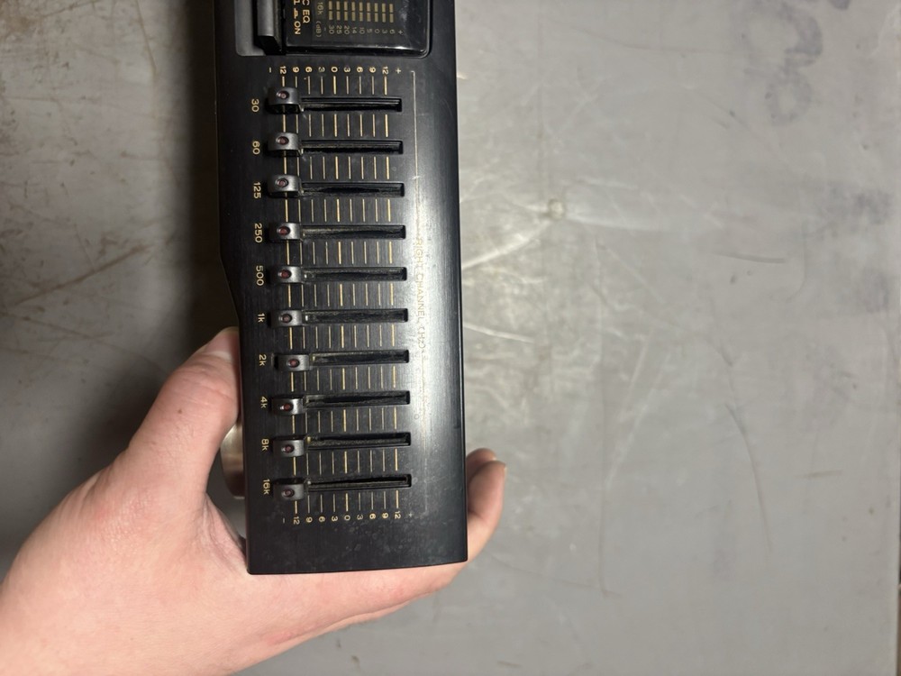 TEAC EQA-220 Graphic Equalizer