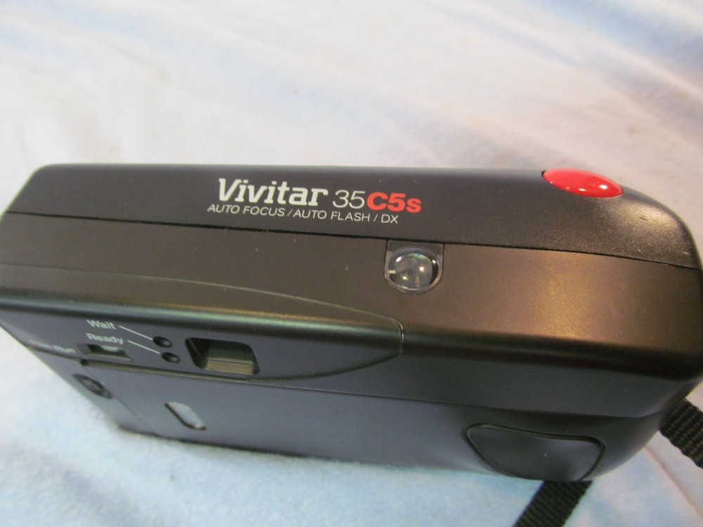 VIVITAR 35C5s AUTO FOCUS POINT AND SHOOT CAMERA