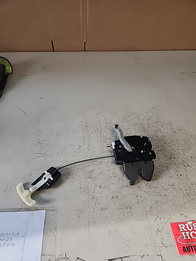 2016 Nissan Versa Power Trunk Latch