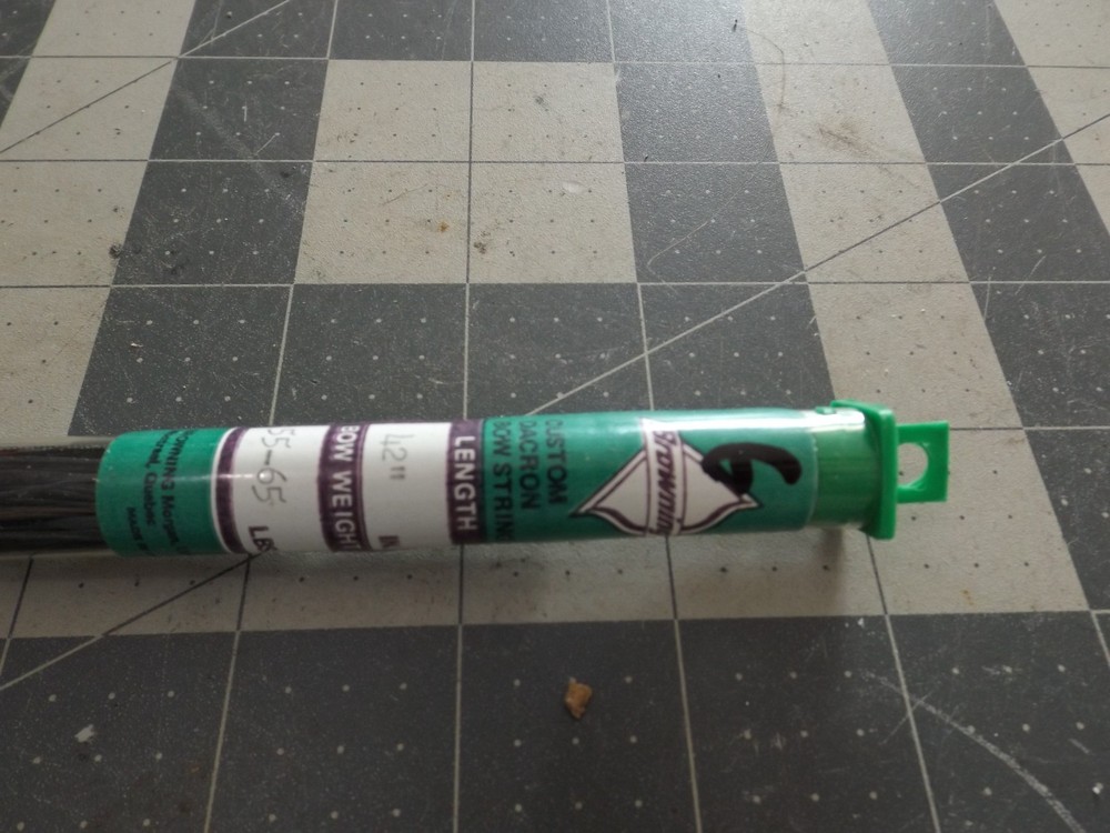 8 Original Bear Archery Recurve Bow Replacement Strings & 2 Browning strings