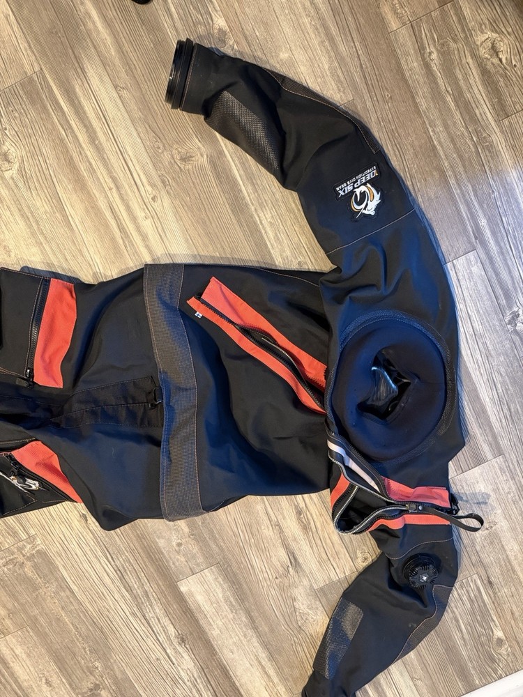 Deep6 Makara Drysuit Size MTM
