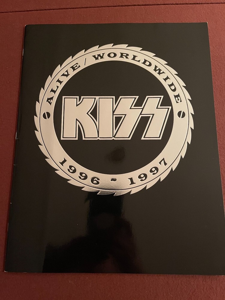 KISS - Alive Worldwide - 1996 1997 - Tour book in amazing condition.