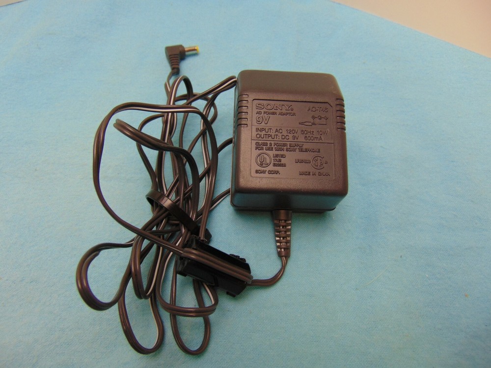 Sony AC-T46 9V 600mA AC Power Adapter