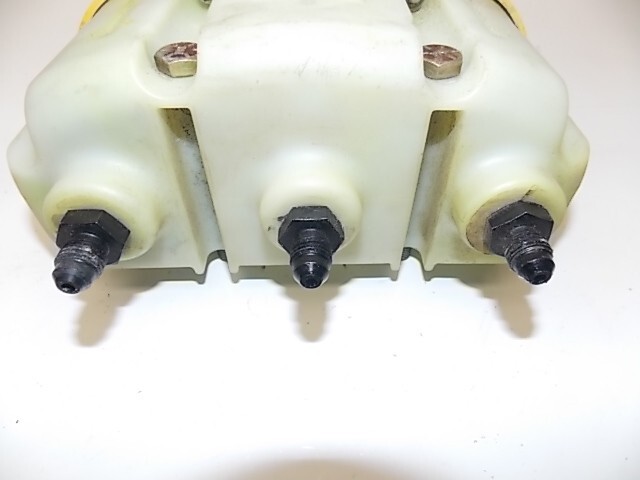 Tilton 3 Chamber Brake And Clutch Fluid Reservoir (AN -4 Fitting) race 061725-9