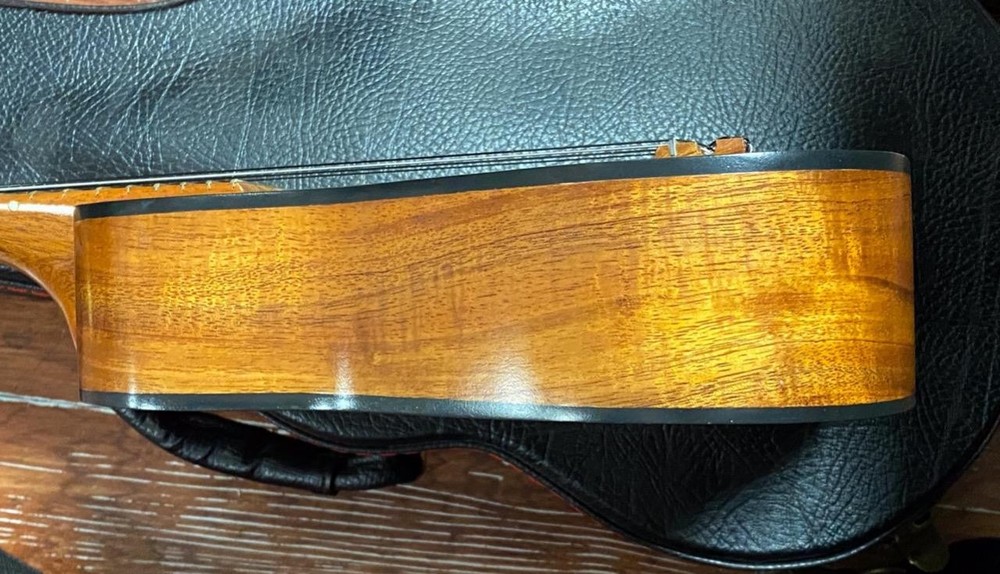 SONNY D KOA UKULELE W/ HARD CASE.