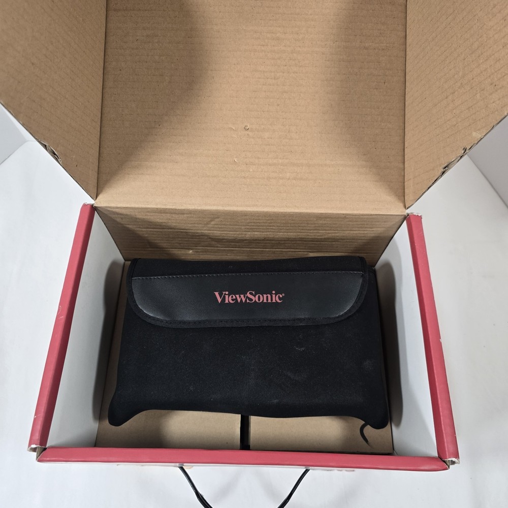 ViewSonic PJD2121 Short Throw SVGA DLP Projector With Case