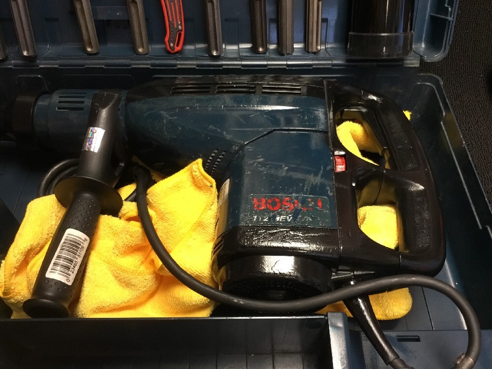 BOSCH 11263 EVS DRILL PREOWNED, FREE THERMO, BITS AND CHISELS, FAST SHIP