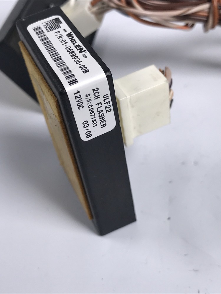 2 Whelen ULF22 LED Flasher