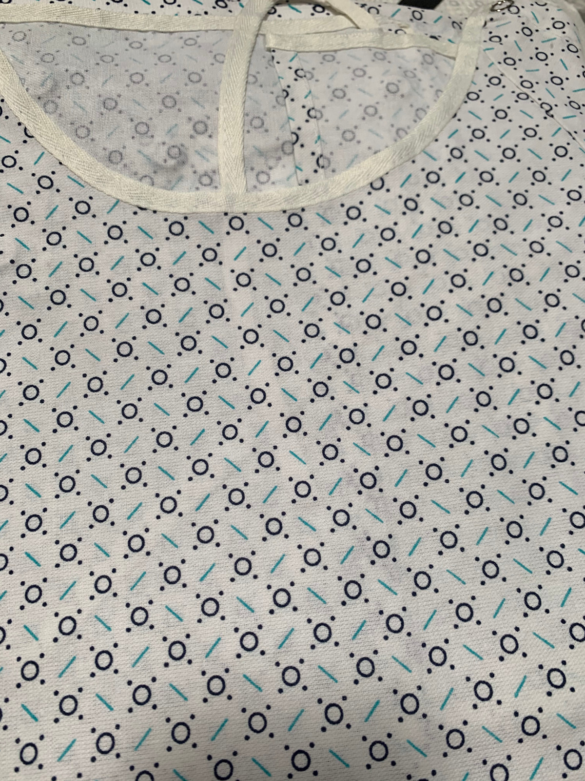 6 Pack Hospital Unisex Long Lasting Patient Gowns