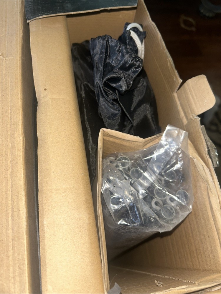 SKLZ Home Driving Range Kit Easy Setup Golf Range Set NEW Open Box