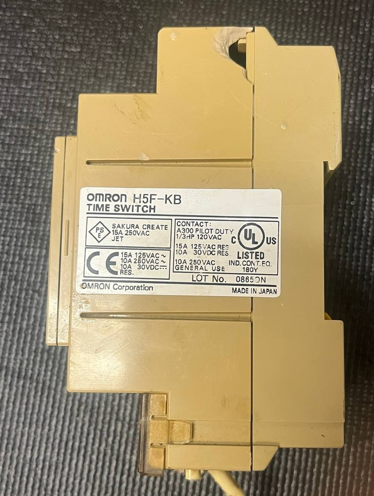 Omron H5F-KB Time Switch
