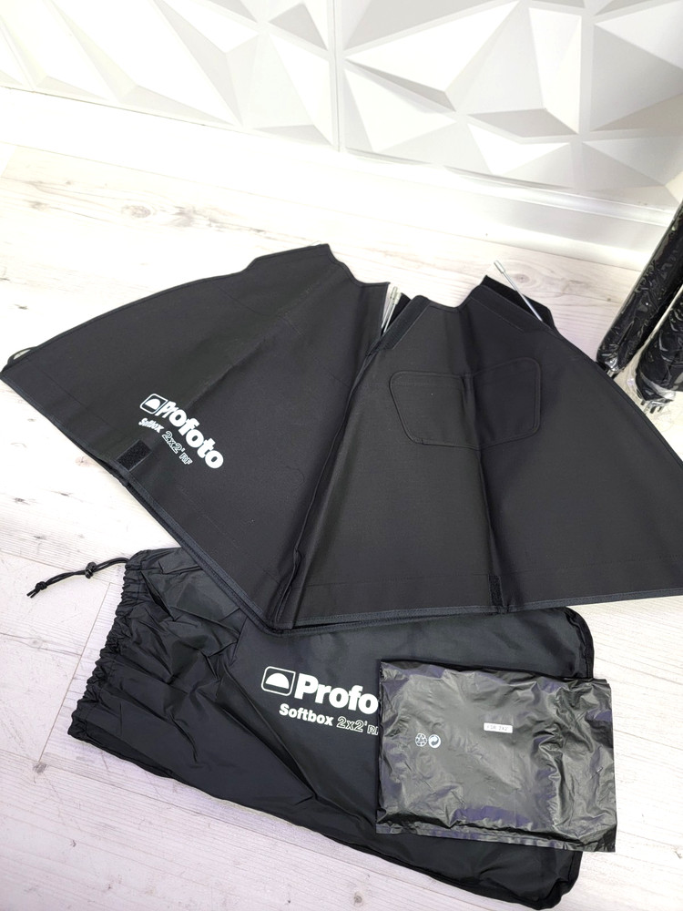 Profoto 2X2' RF Softbox With Bag, Rods, Interior/Exterior Diffusers & umbrellas!