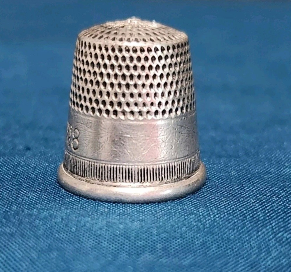 Antique Sterling Silver Thimble Size 8 (No Marker Mark)