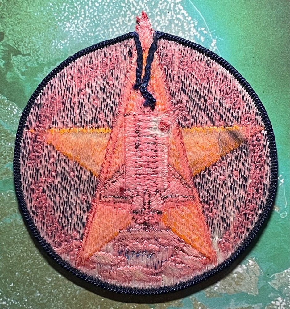 STS-52 SPACE SHUTTLE MISSION CREW DARK-BLUE PATCH