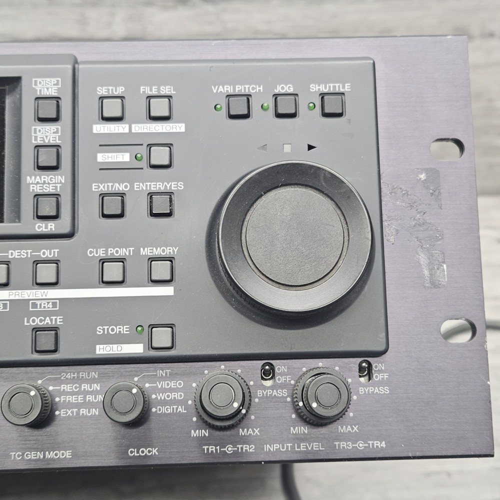 Fostex DV40 DVD-RAM Multitrack Recorder Pro Level Master Recorder