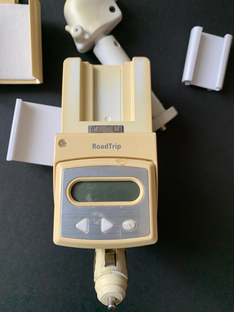 GRIFFIN RoadTrip FM Transmitter & Auto Charger for Apple iPod Tested