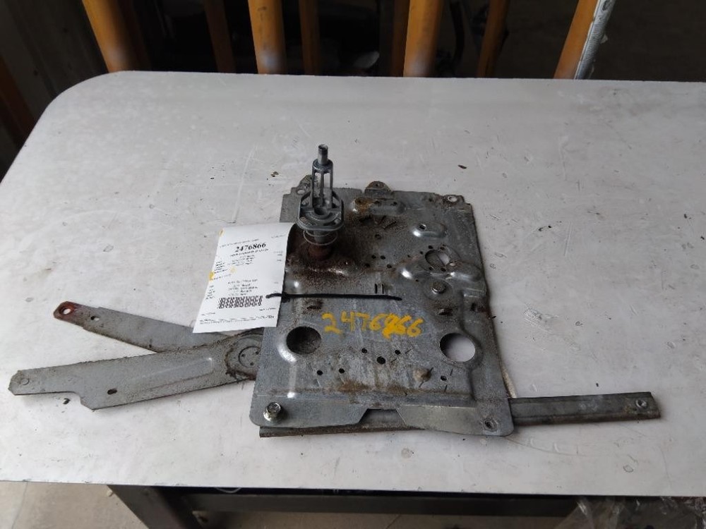 For 2000 VOLVO VNL WINDOW REGULATOR Left ,  MN