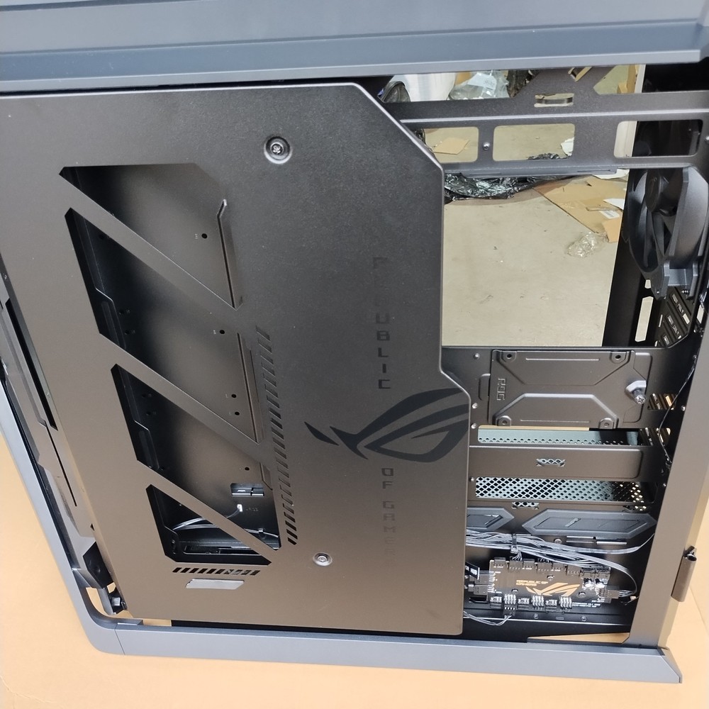 ASUS ROG Hyperion GR701 BTF Edition E-ATX Tower Desktop Computer Case Black READ