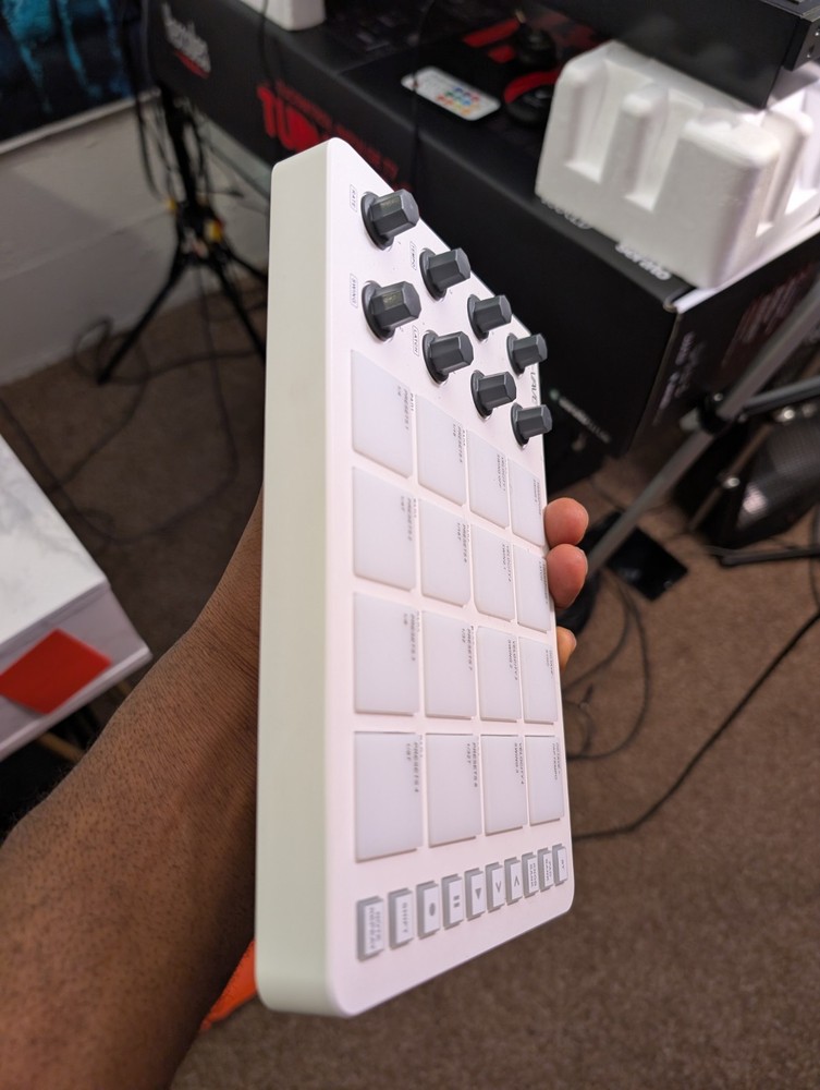 Launch Pad USB-C Interface Portable Wireless MIDI Controller Suitable Percussion