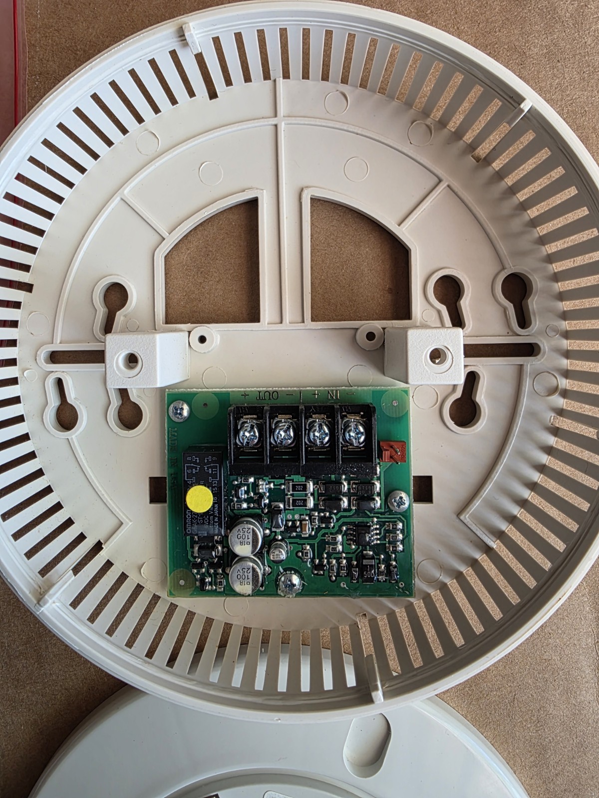 Silent Knight SD505-6IB Isolator Base - New Old Stock